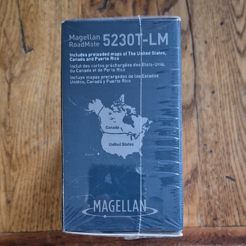 Magellan Outdoors RoadMate 5230T-LM GPS - Black and Gray - Picture 4 of 6